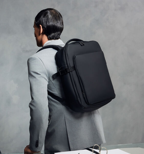 Lost In Berlin Rucksack Pro 16" Lost In Berlin Rucksack Pro 16"
