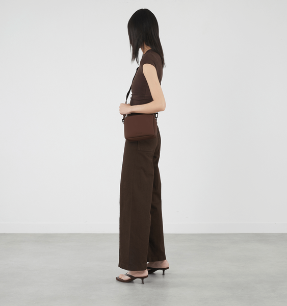 Lost In Berlin Umhängetasche - die Big Box Lost In Berlin Umhängetasche - die Big Box