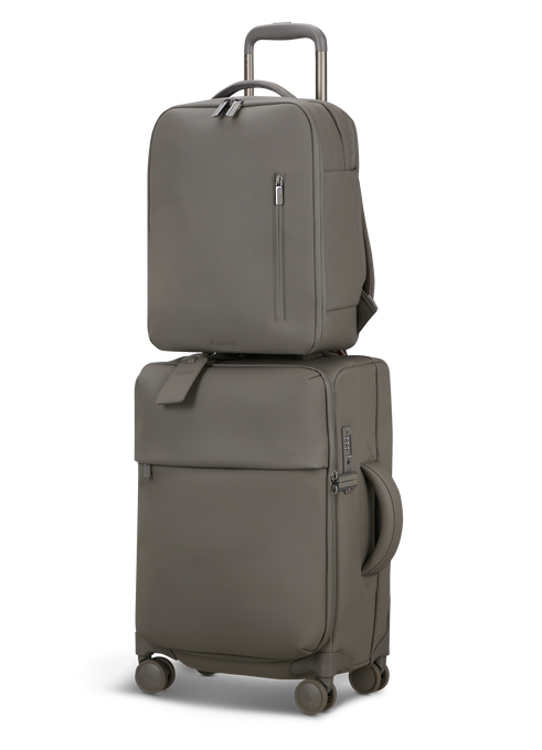 Lost In Berlin Reiserucksack Light 15.6"